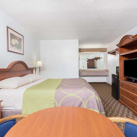 Super 8 By Wyndham Riviera Beach West Palm Beach מראה חיצוני תמונה