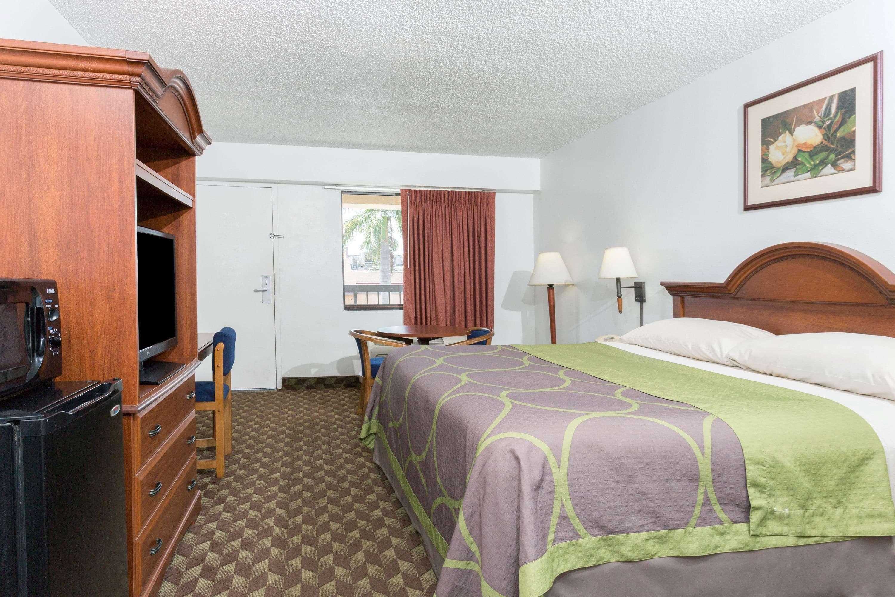 Super 8 By Wyndham Riviera Beach West Palm Beach מראה חיצוני תמונה