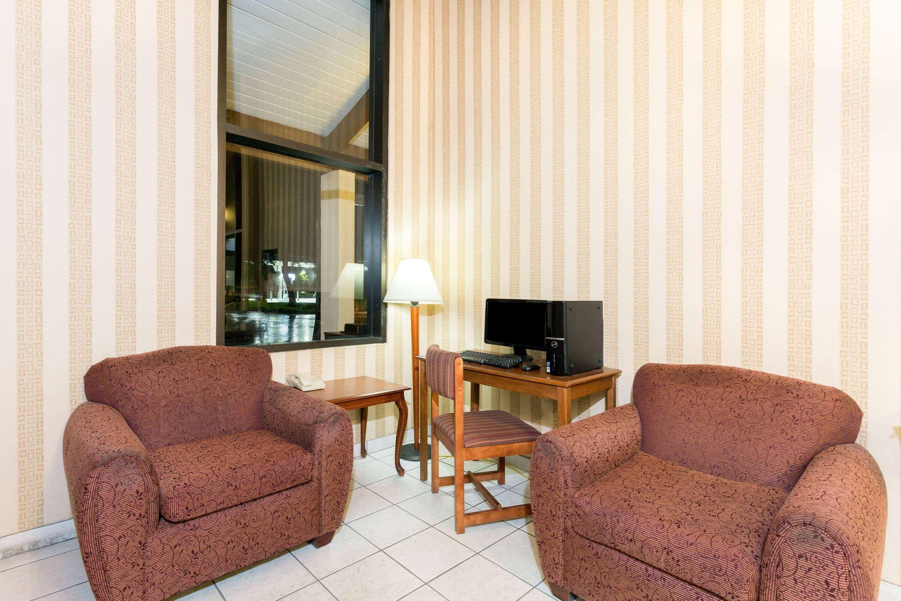 Super 8 By Wyndham Riviera Beach West Palm Beach מראה חיצוני תמונה